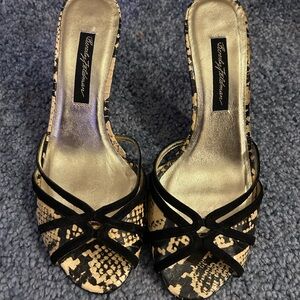 Beverly Feldman snake skin print slip-on